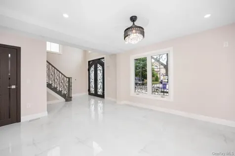 83-46 248th Street Bellerose NY 11426