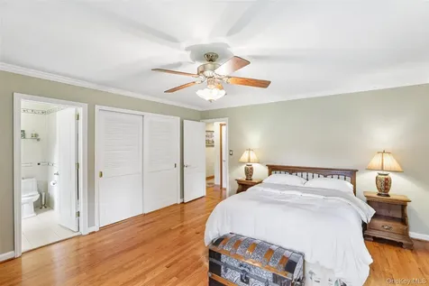 6 Berry Lane Glen Cove NY 11542