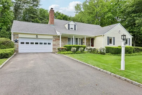 6 Berry Lane Glen Cove NY 11542