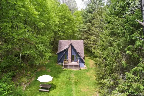 544 Briscoe Road Swan Lake NY 12783