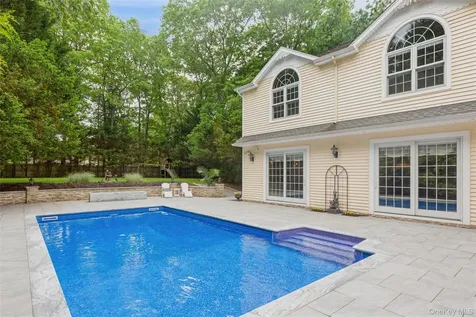 48 River Heights Drive Smithtown NY 11787