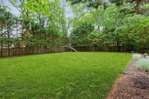 48 River Heights Drive Smithtown NY 11787
