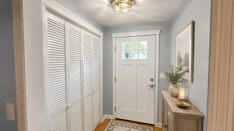 11 Tooker Avenue Oyster Bay NY 11771
