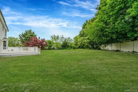 189 Southfield Road Baiting Hollow NY 11933