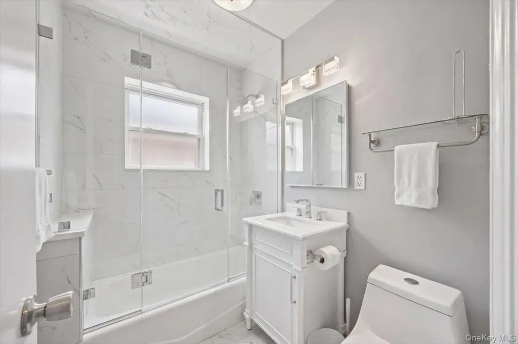 1231 Lydig Avenue Bronx NY 10461