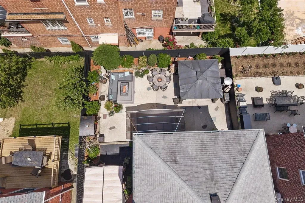 1231 Lydig Avenue Bronx NY 10461