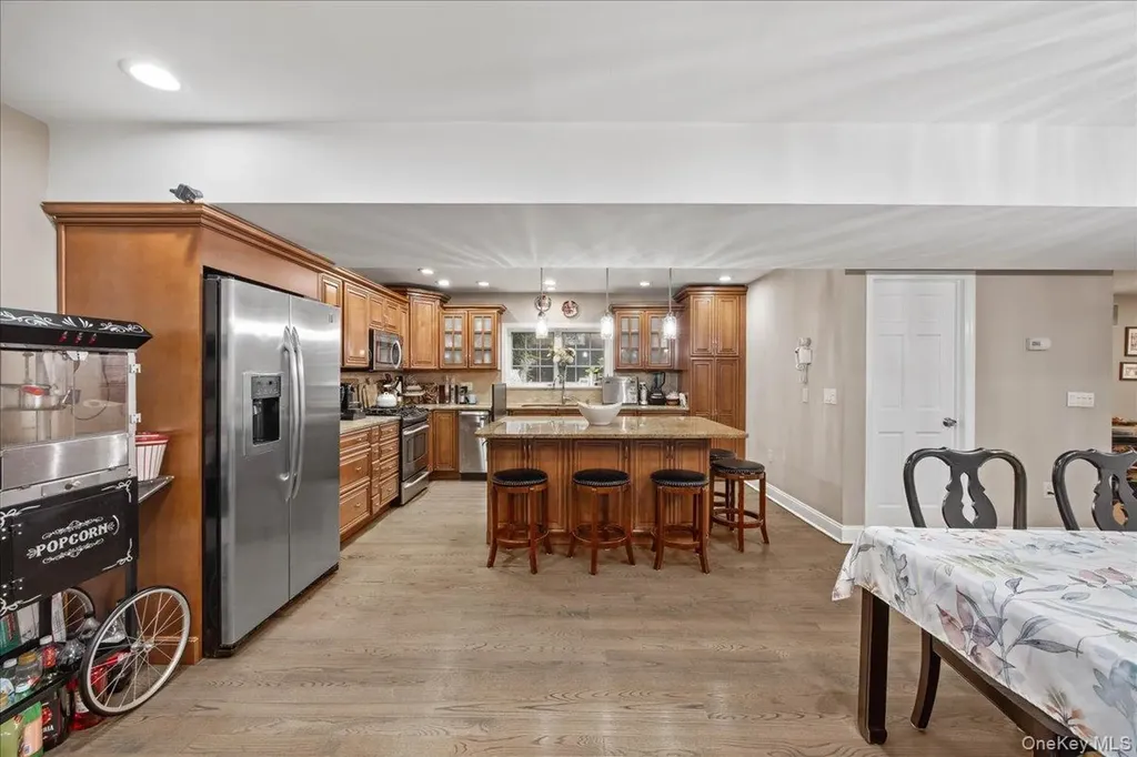 1231 Lydig Avenue Bronx NY 10461