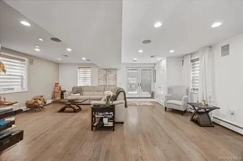 1231 Lydig Avenue Bronx NY 10461
