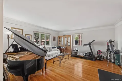 1231 Lydig Avenue Bronx NY 10461
