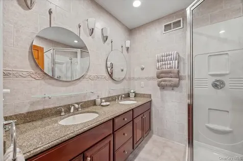 1231 Lydig Avenue Bronx NY 10461