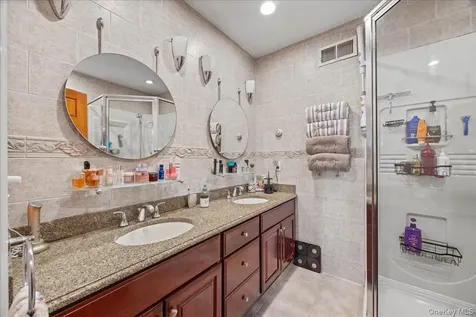 1231 Lydig Avenue Bronx NY 10461
