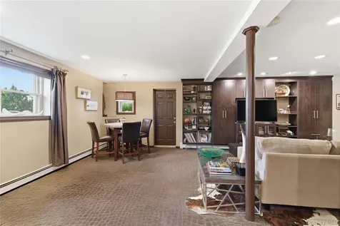 37 Mckay Road Huntington Station NY 11746