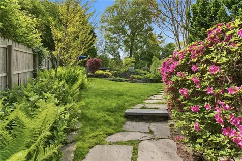 37 Mckay Road Huntington Station NY 11746