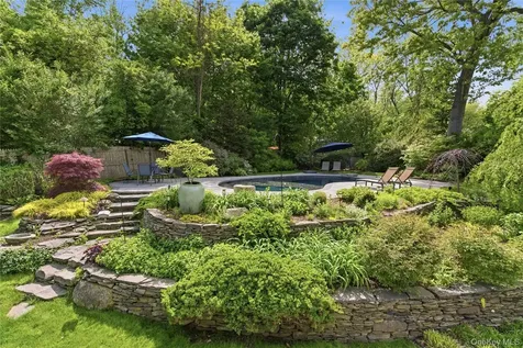 37 Mckay Road Huntington Station NY 11746