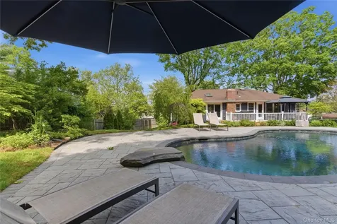 37 Mckay Road Huntington Station NY 11746