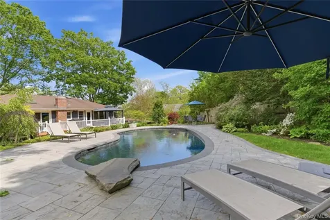 37 Mckay Road Huntington Station NY 11746