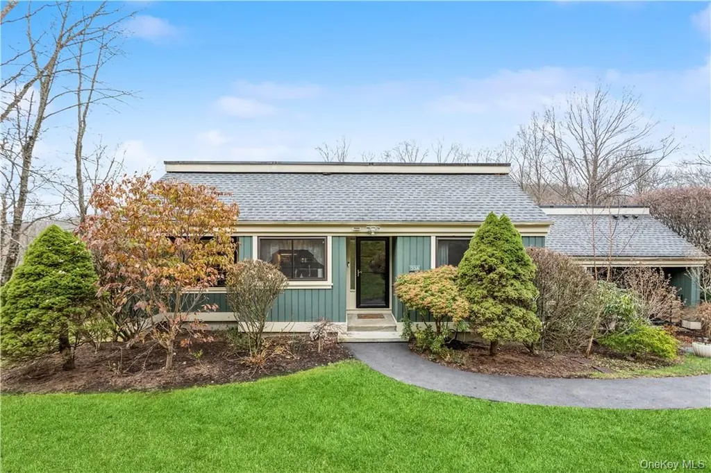 33 Heritage Hills Somers NY 10589