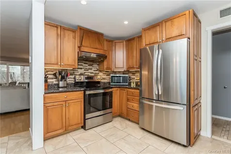 33 Heritage Hills Somers NY 10589
