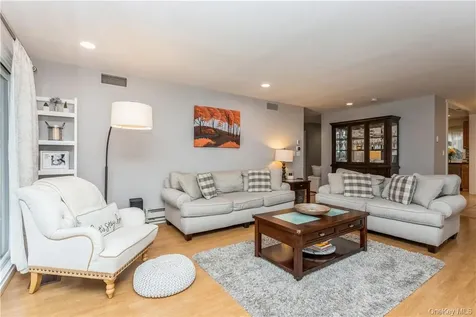 33 Heritage Hills Somers NY 10589