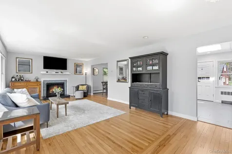 17 Cottage Place Katonah NY 10536