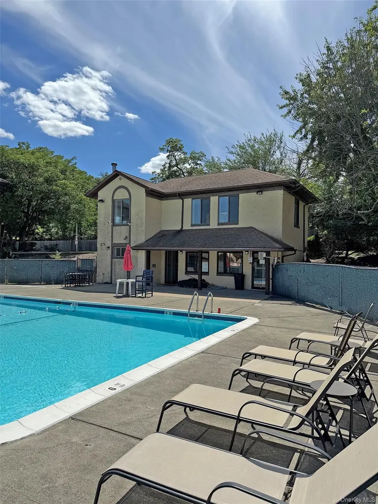 66 Omni Parc Drive Nanuet NY 10954