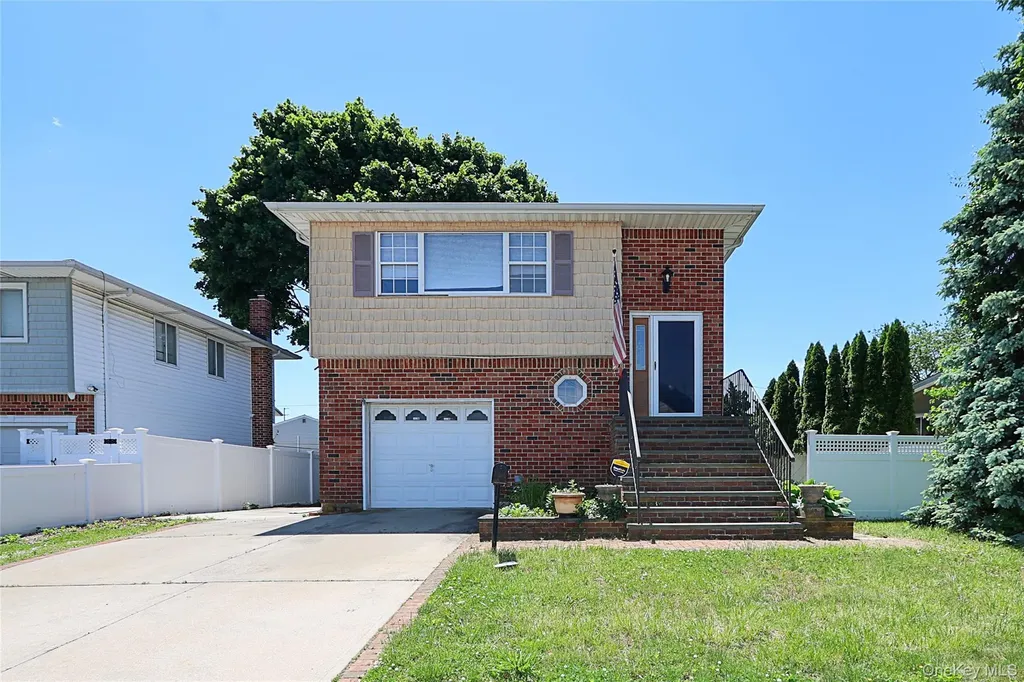 4 Patricia Court Bethpage NY 11714