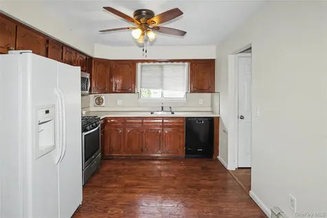 4 Patricia Court Bethpage NY 11714