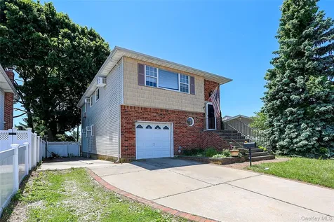 4 Patricia Court Bethpage NY 11714