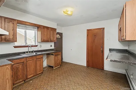 4 Patricia Court Bethpage NY 11714