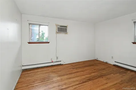 4 Patricia Court Bethpage NY 11714