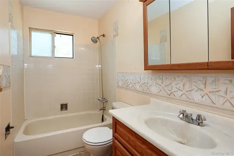 4 Patricia Court Bethpage NY 11714