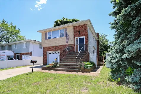 4 Patricia Court Bethpage NY 11714