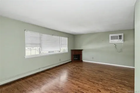 4 Patricia Court Bethpage NY 11714
