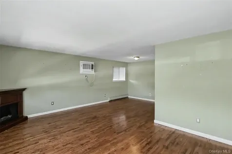 4 Patricia Court Bethpage NY 11714
