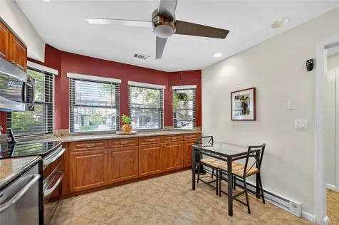 12 Hampton Way Woodbury NY 11797