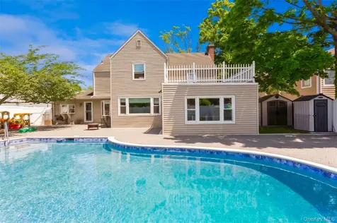 1566 Pebble Lane Hewlett NY 11557