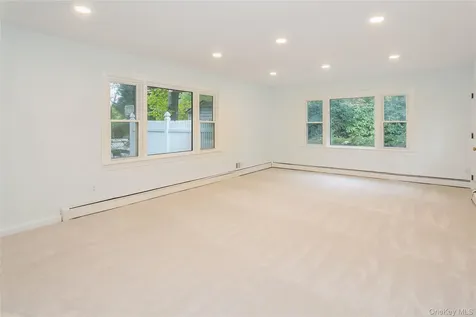 1566 Pebble Lane Hewlett NY 11557