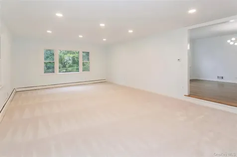 1566 Pebble Lane Hewlett NY 11557