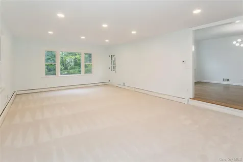 1566 Pebble Lane Hewlett NY 11557