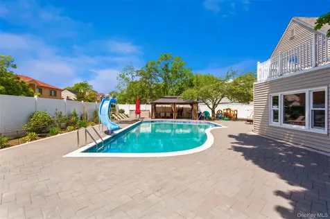 1566 Pebble Lane Hewlett NY 11557