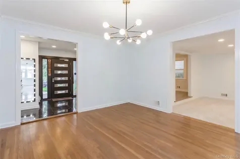 1566 Pebble Lane Hewlett NY 11557