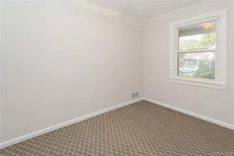 1566 Pebble Lane Hewlett NY 11557