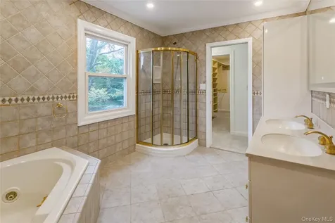 1566 Pebble Lane Hewlett NY 11557