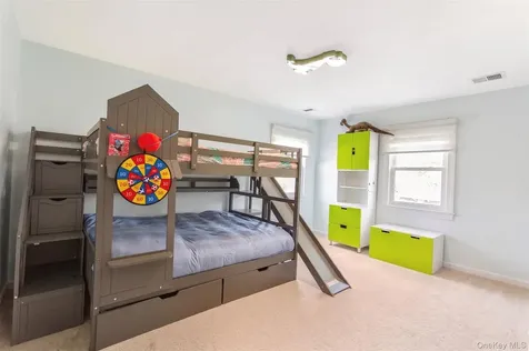 1566 Pebble Lane Hewlett NY 11557