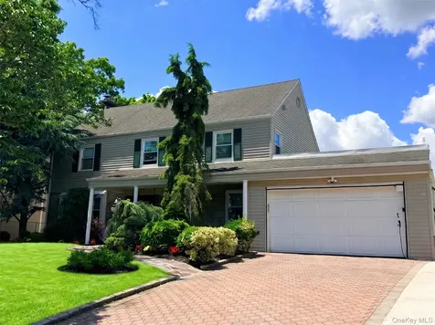 1566 Pebble Lane Hewlett NY 11557
