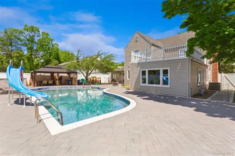 1566 Pebble Lane Hewlett NY 11557