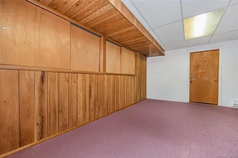11 Locust Avenue E Farmingdale NY 11735