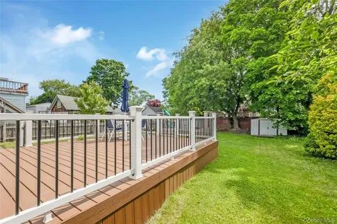 11 Locust Avenue E Farmingdale NY 11735