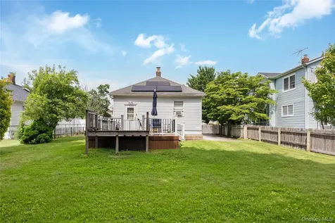 11 Locust Avenue E Farmingdale NY 11735