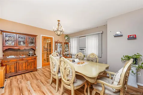 11 Locust Avenue E Farmingdale NY 11735